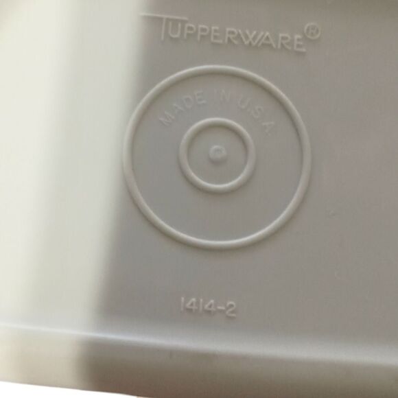 Tupperware Creamer Sugar Bowl Set Almond Blue Lids Retro 1415-2 & 1414-2 Vintage - Picture 4 of 16